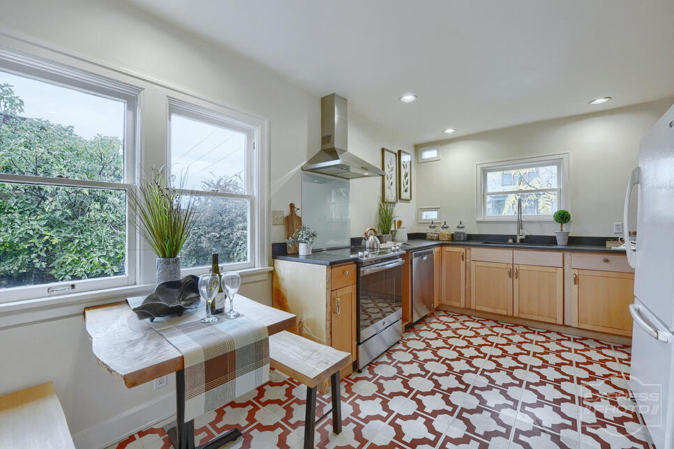 Cozy Seattle Central District Home Cozy Seattle Central District Home