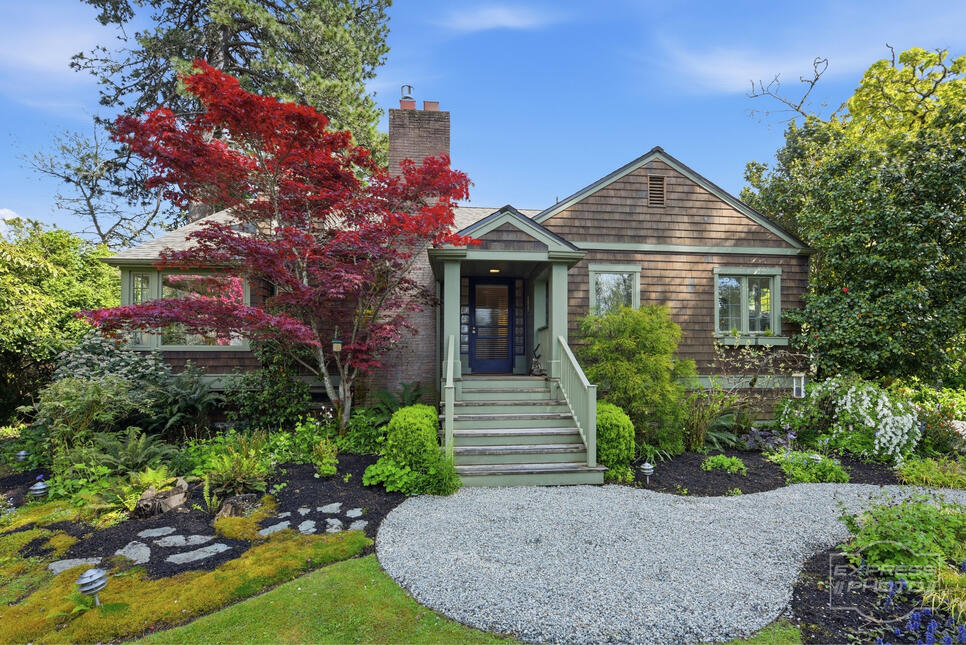 Sammamish Country Home Sammamish Country Home