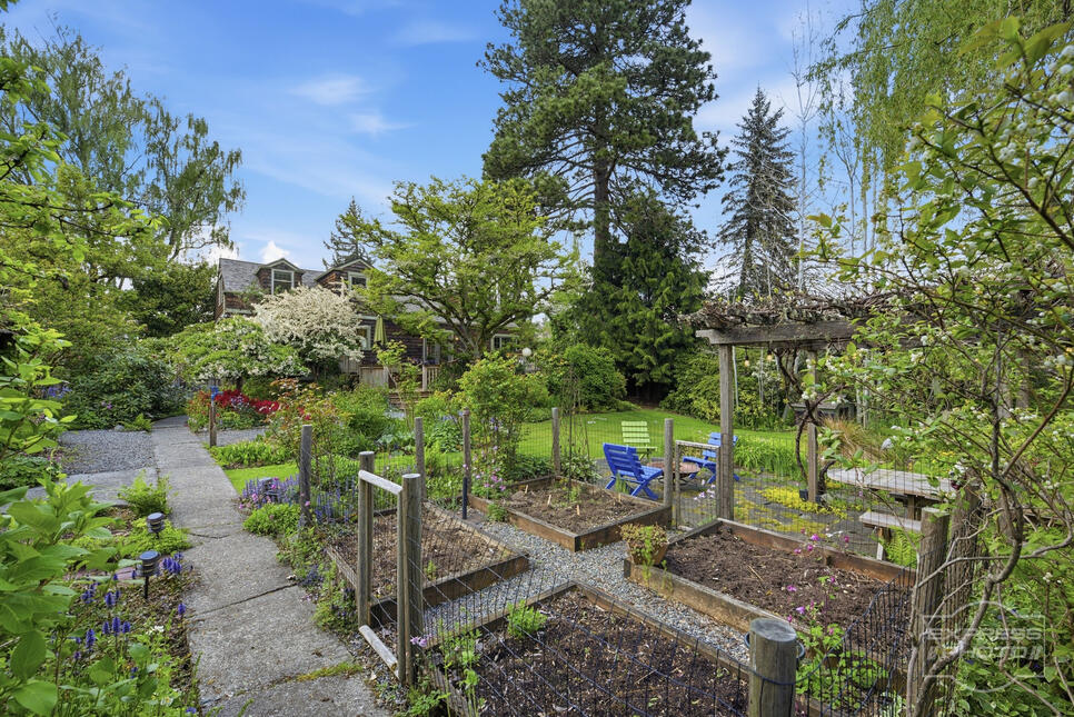 Sammamish Country Home Sammamish Country Home